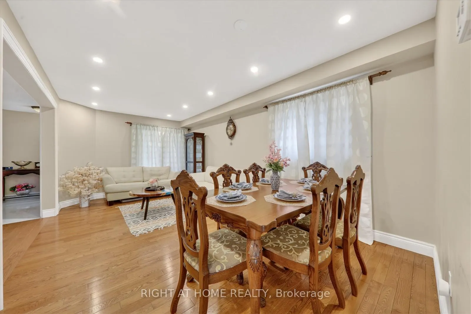 Photo 9 of 226 Manse Road, Scarborough, West Hill — HOMEH