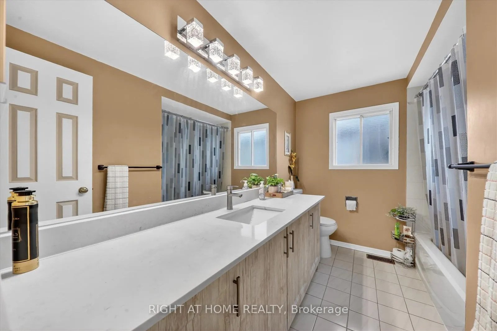 Photo 21 of 226 Manse Road, Scarborough, West Hill — HOMEH