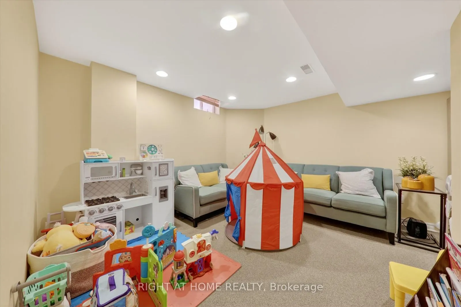 Photo 28 of 226 Manse Road, Scarborough, West Hill — HOMEH