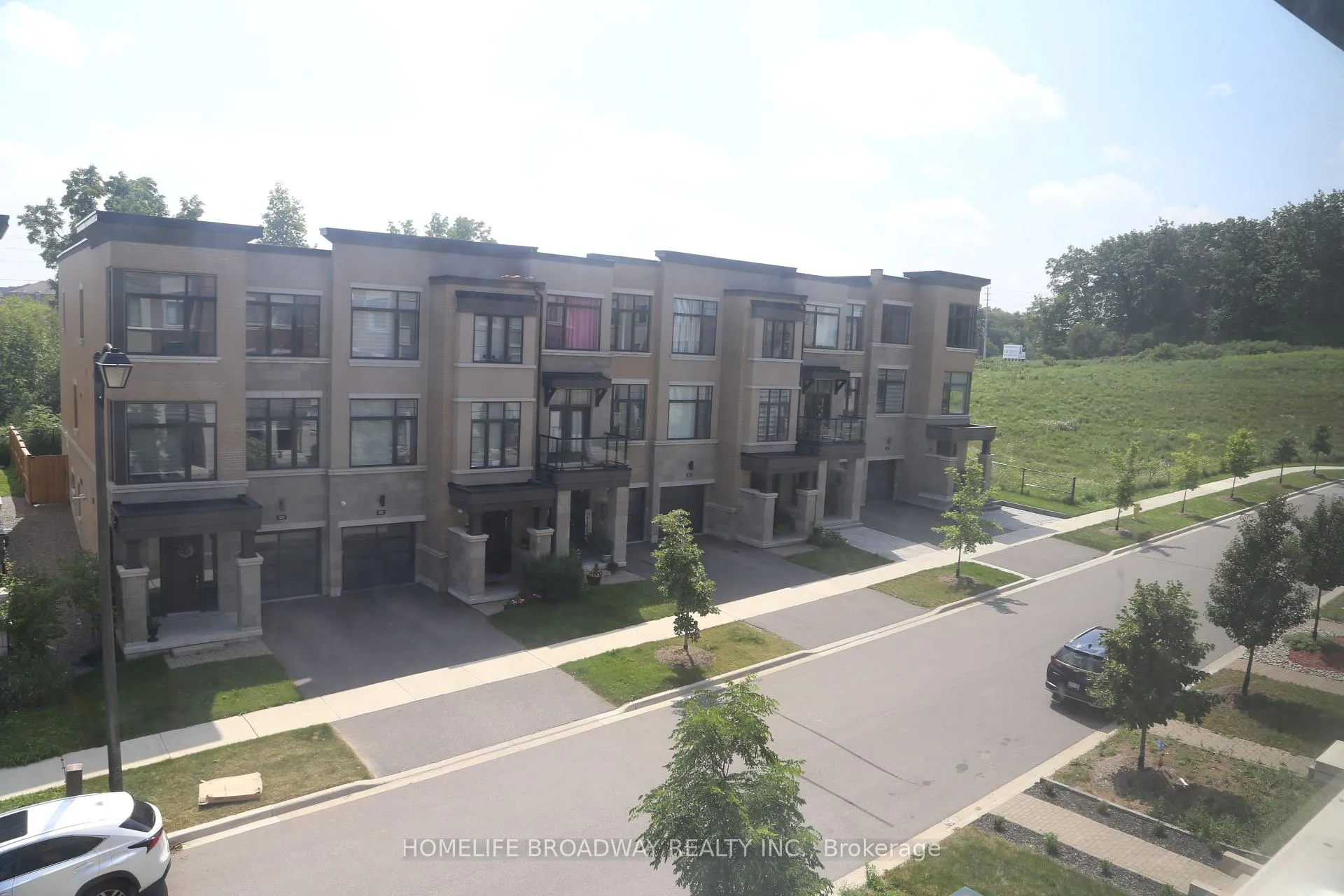 Photo 25 of 101 Carrville Woods Circle, Vaughan, Patterson — HOMEH