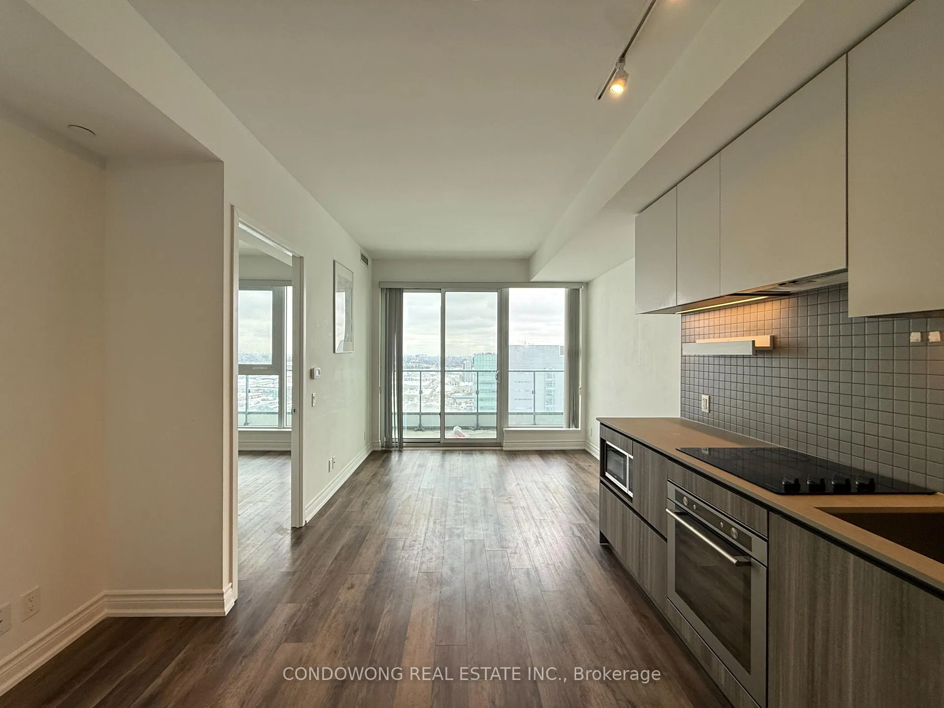 Photo 1 of Unit 2606, 5 Buttermill Avenue, Vaughan, Concord — HOMEH