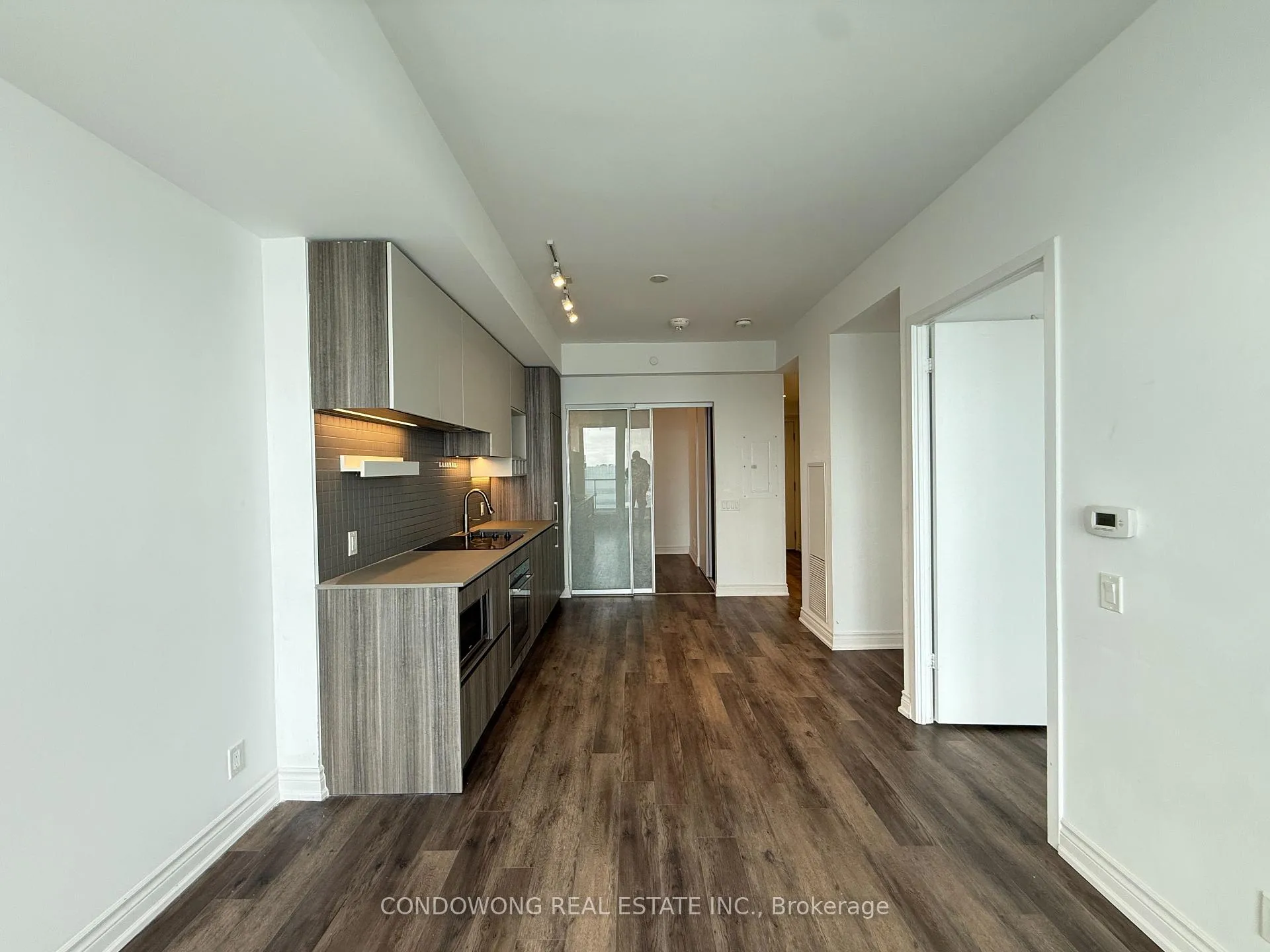 Photo 3 of Unit 2606, 5 Buttermill Avenue, Vaughan, Concord — HOMEH