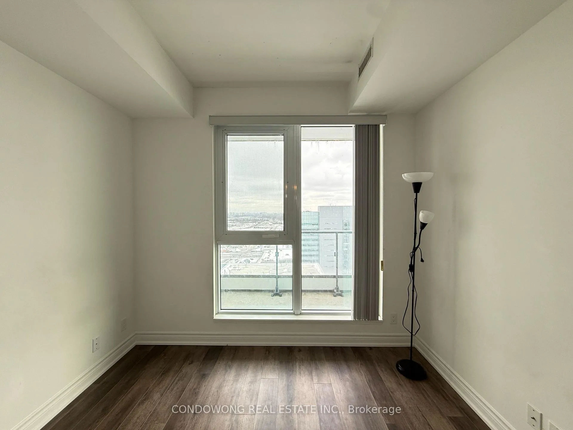 Photo 4 of Unit 2606, 5 Buttermill Avenue, Vaughan, Concord — HOMEH