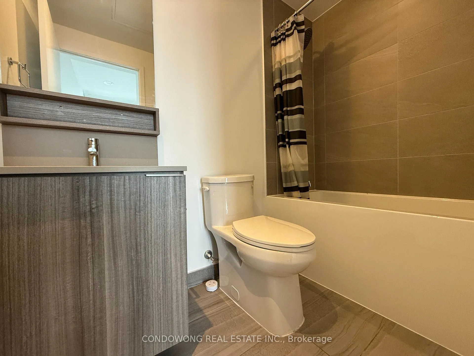 Photo 6 of Unit 2606, 5 Buttermill Avenue, Vaughan, Concord — HOMEH