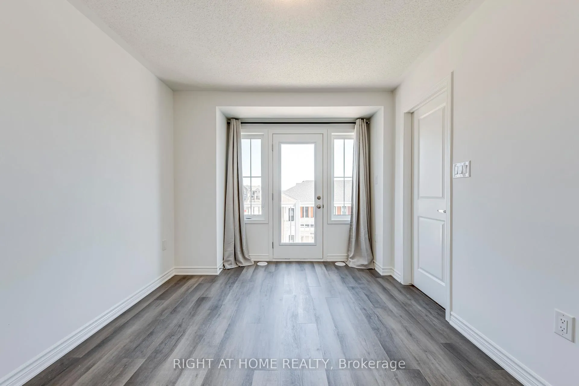 Photo 21 of 1805 Thames Circle, Milton, Bowes — HOMEH