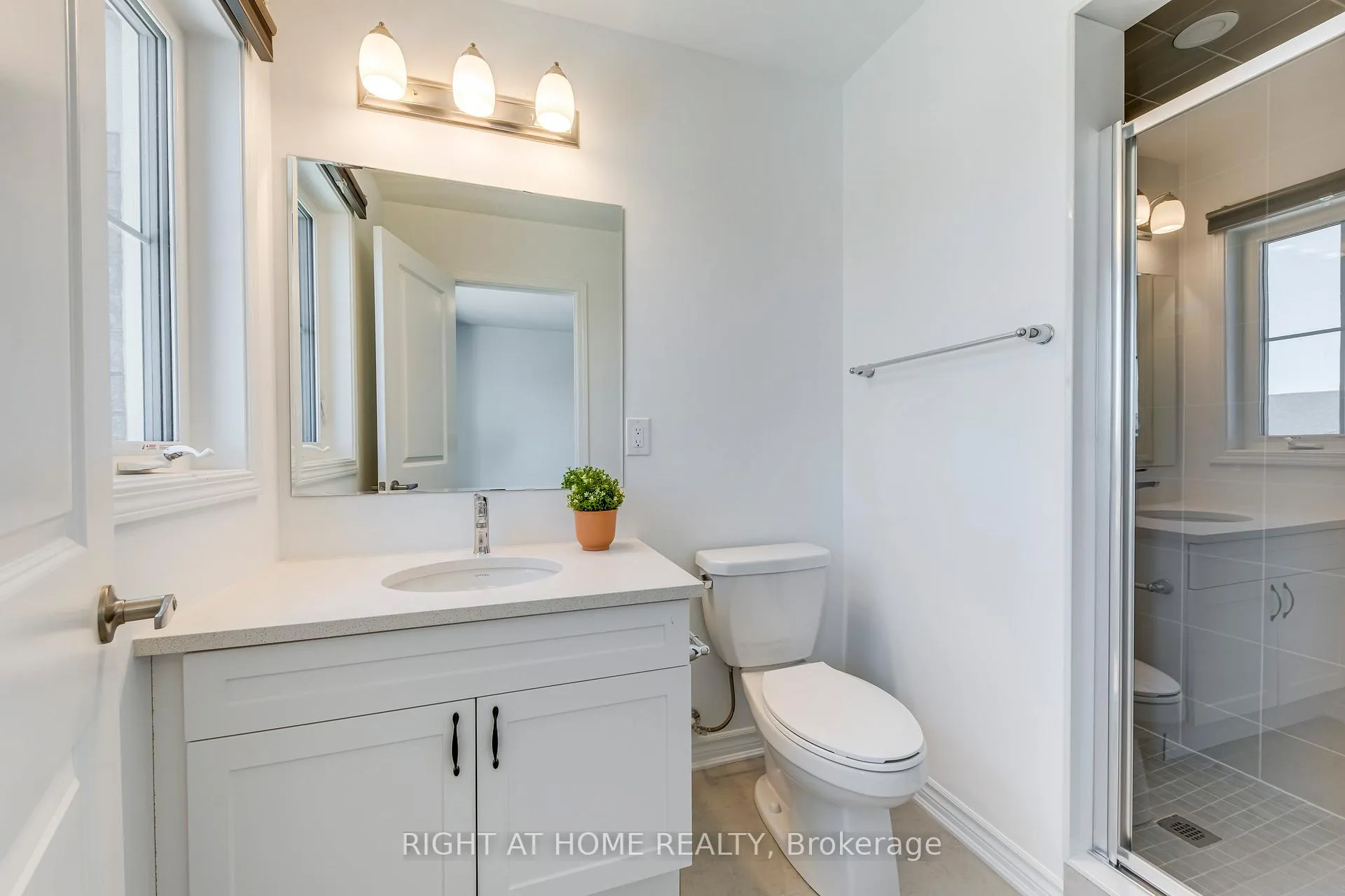 Photo 22 of 1805 Thames Circle, Milton, Bowes — HOMEH