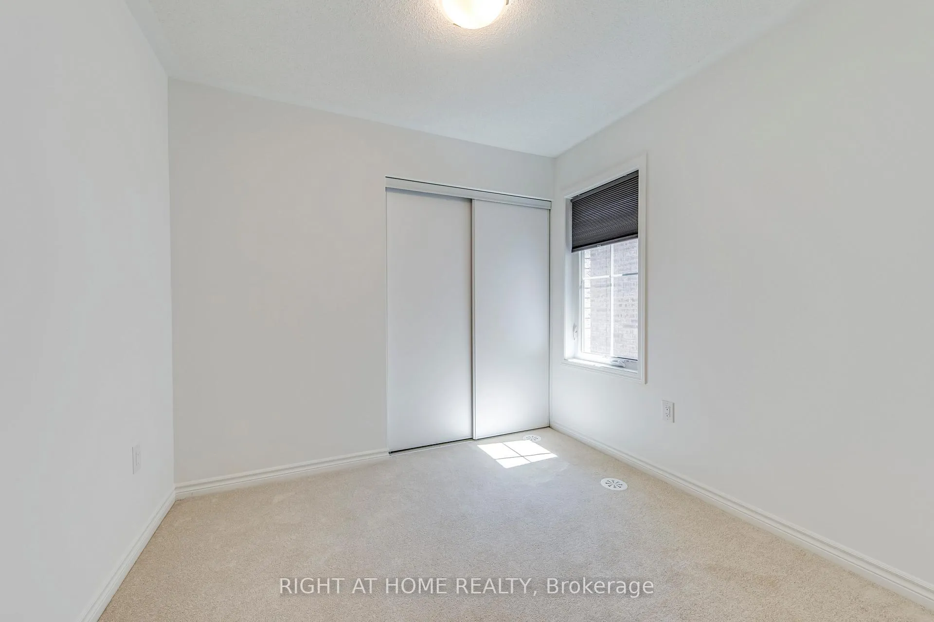 Photo 23 of 1805 Thames Circle, Milton, Bowes — HOMEH