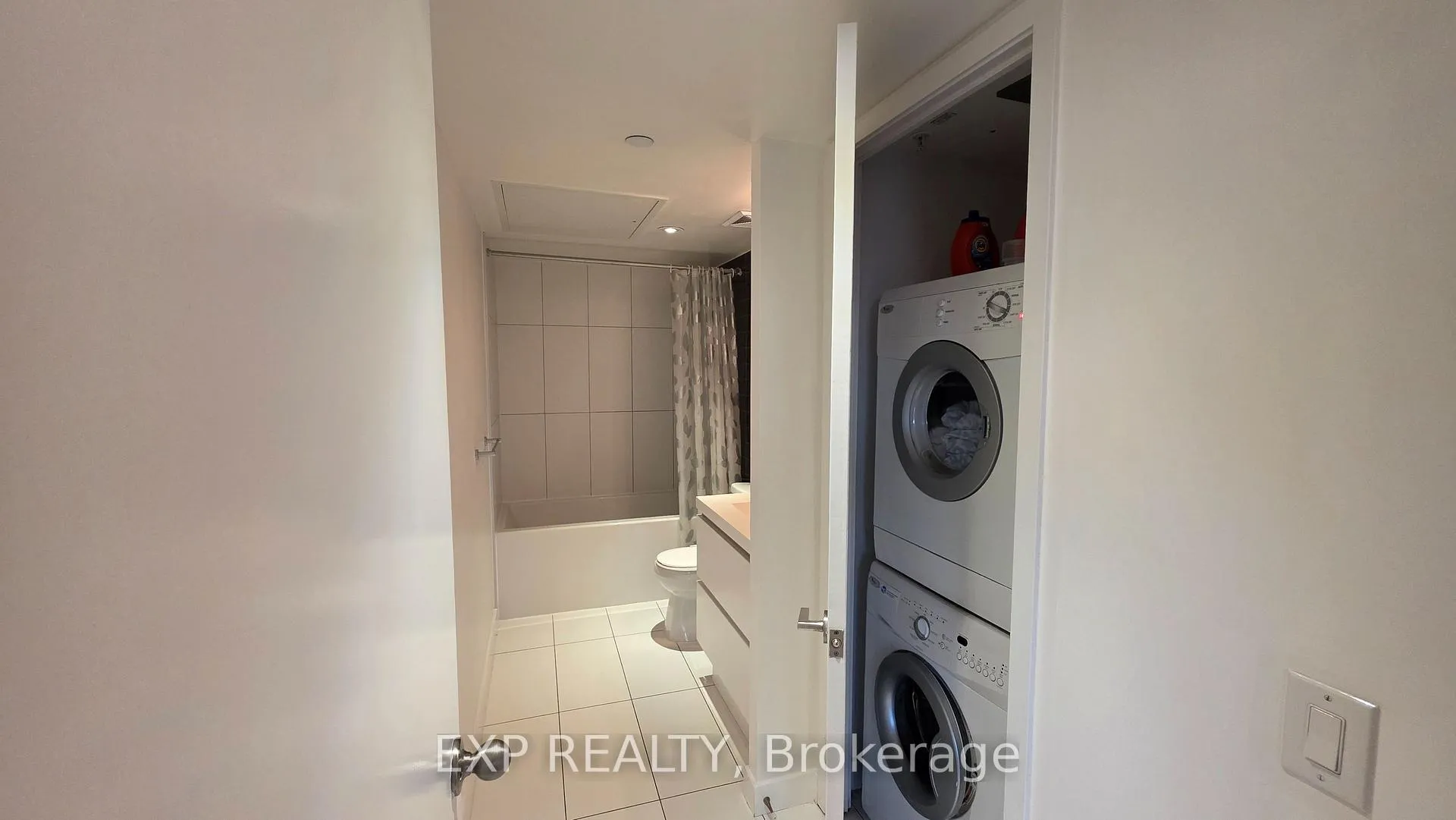 Photo 15 of Unit 2206, 85 Queens Wharf Road, Toronto, Waterfront Communities — HOMEH