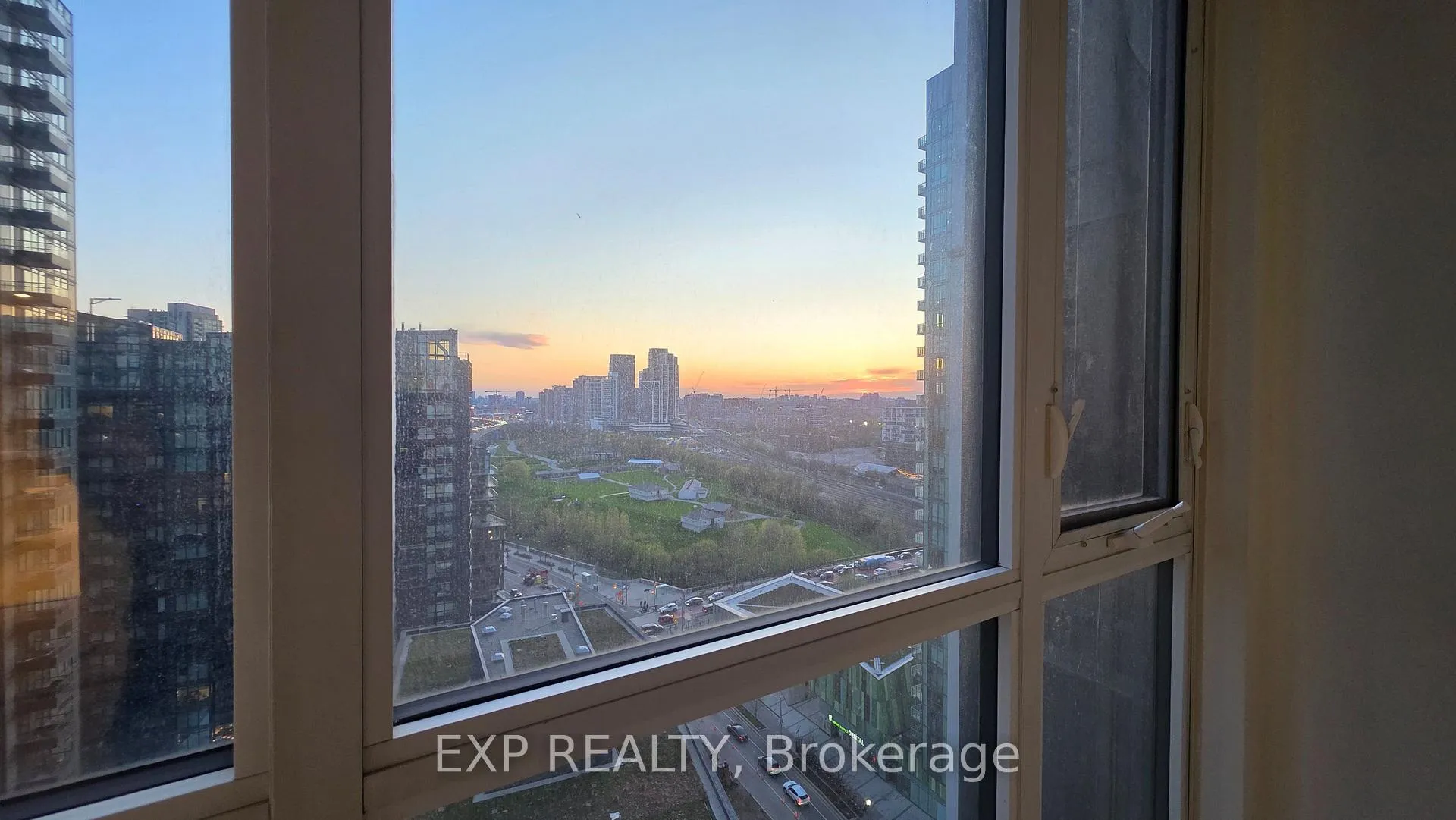 Photo 18 of Unit 2206, 85 Queens Wharf Road, Toronto, Waterfront Communities — HOMEH