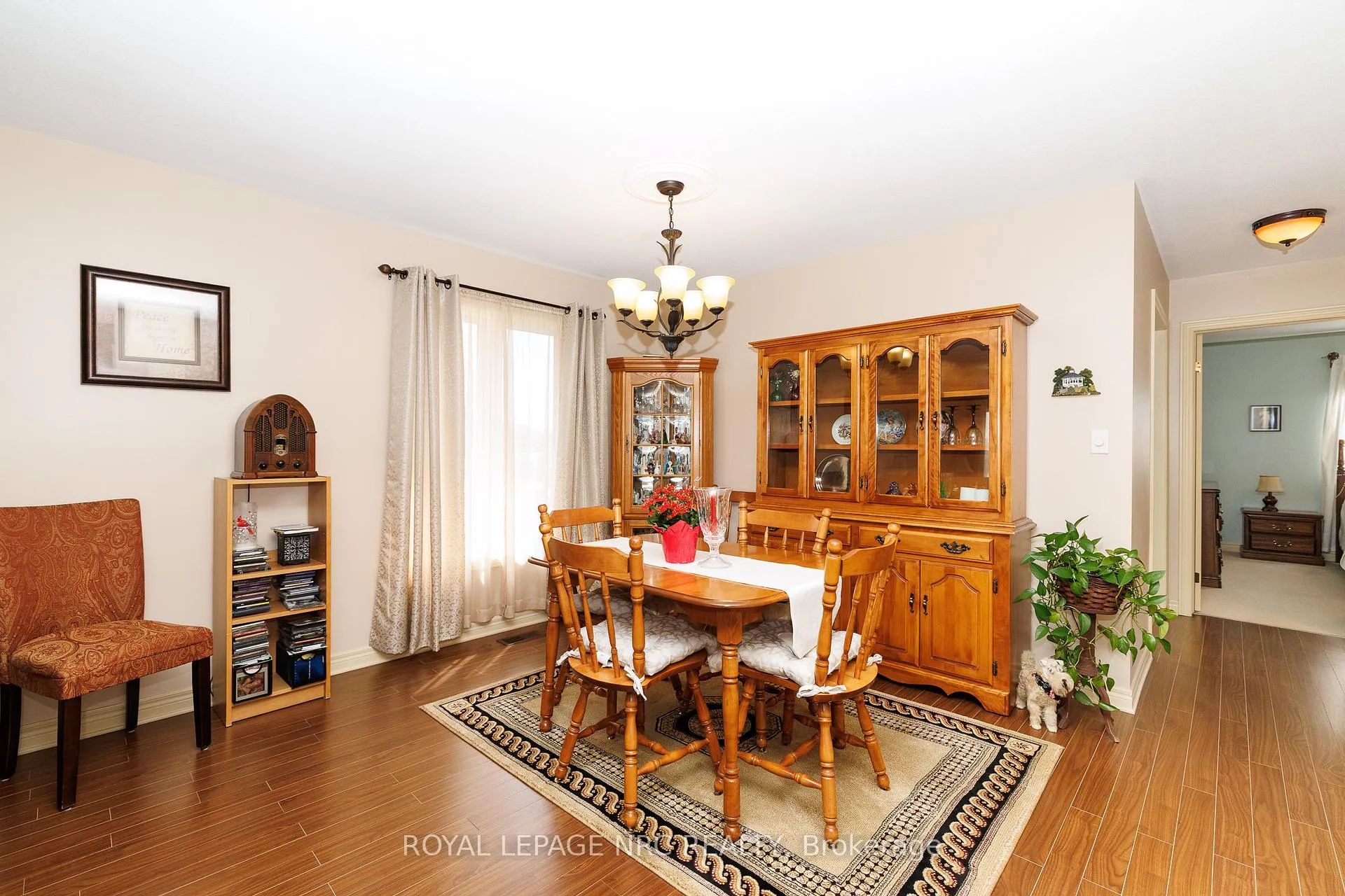 Photo 12 of 6787 Ailanthus Avenue, Niagara Falls, Arad/Fallsview — HOMEH
