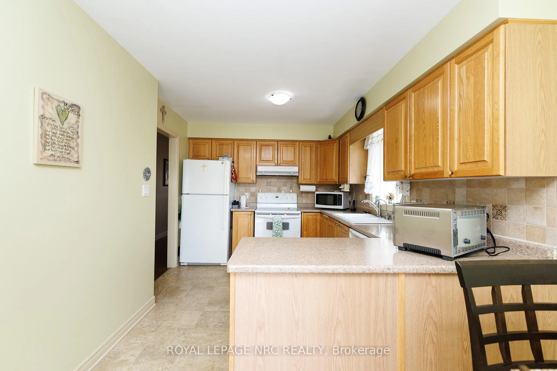 Photo 18 of 6787 Ailanthus Avenue, Niagara Falls, Arad/Fallsview — HOMEH