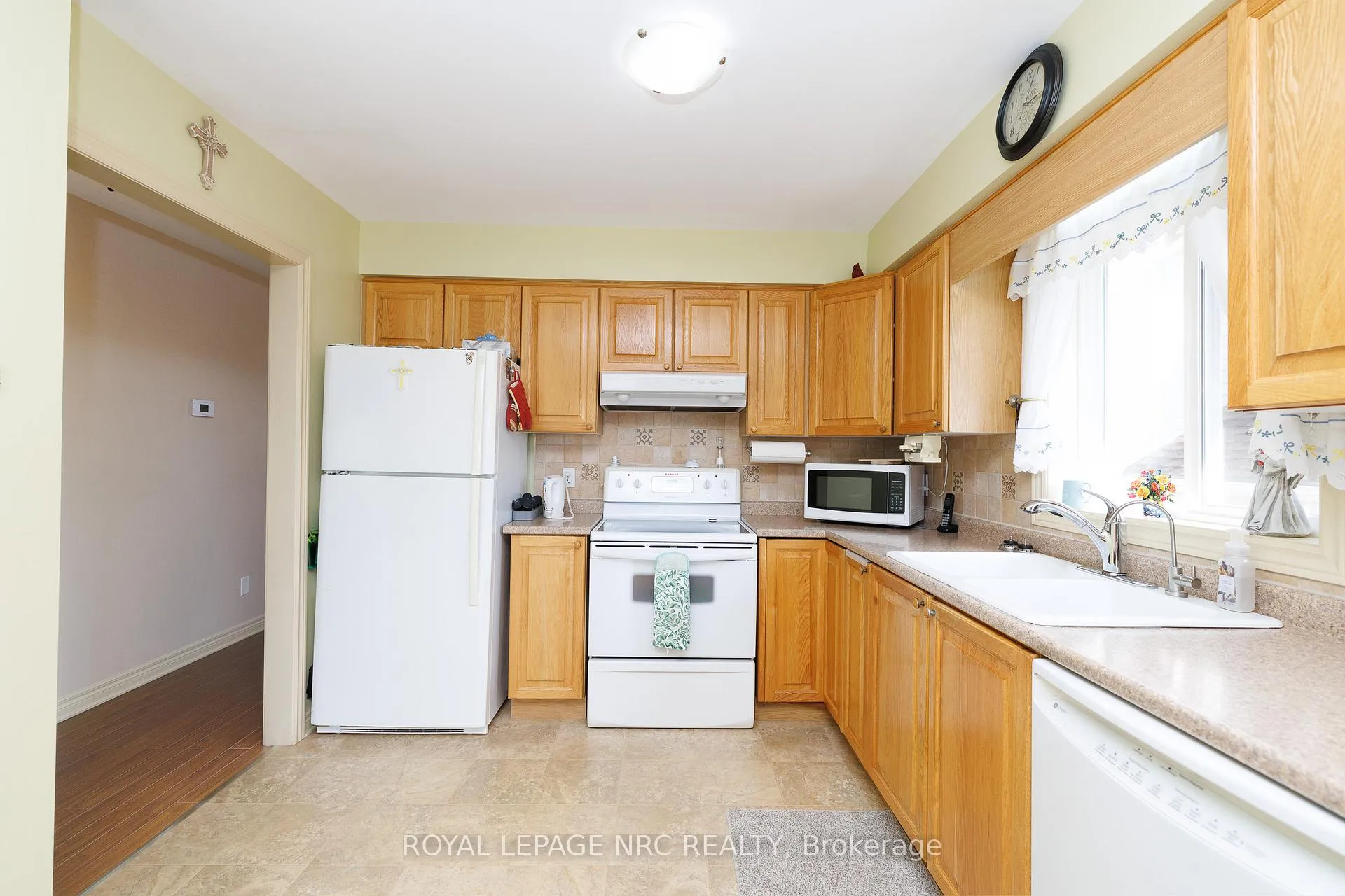 Photo 19 of 6787 Ailanthus Avenue, Niagara Falls, Arad/Fallsview — HOMEH