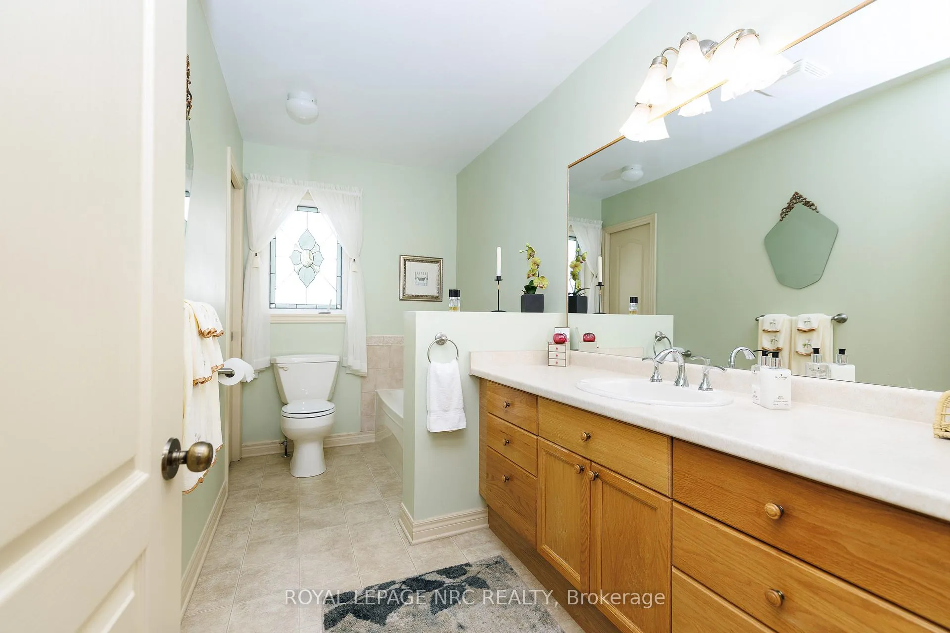 Photo 22 of 6787 Ailanthus Avenue, Niagara Falls, Arad/Fallsview — HOMEH