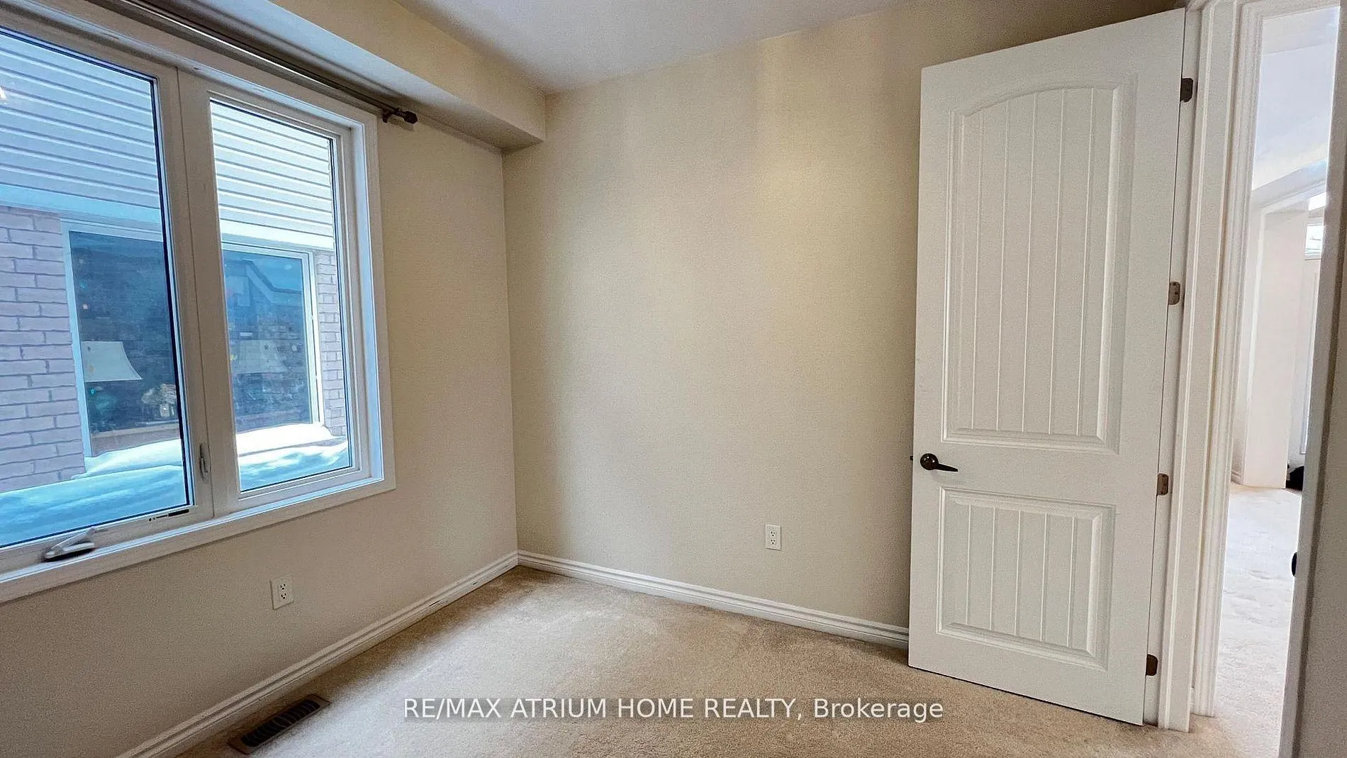 Photo 15 of 2 Forest Grove Lane, Kitchener — HOMEH