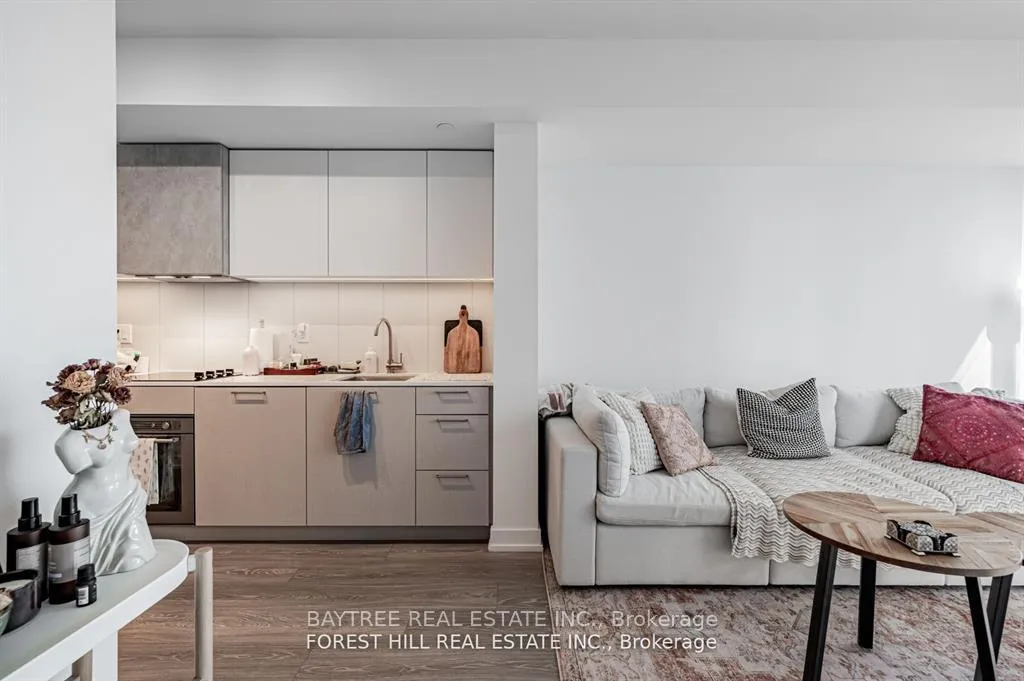 Photo 3 of Unit 922, 19 Western Battery Road, Toronto, Niagara — HOMEH