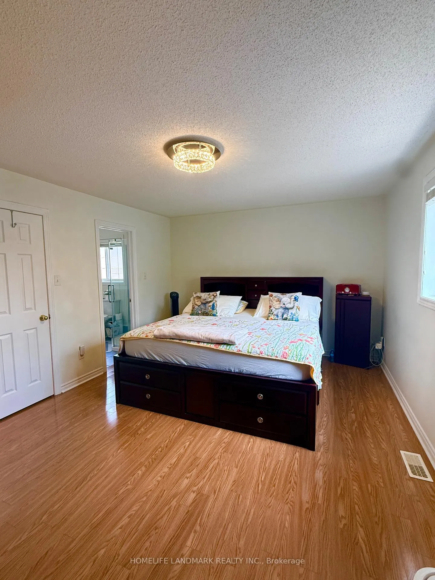 Photo 8 of 15 Jagges Drive, Barrie, Edgehill Drive — HOMEH