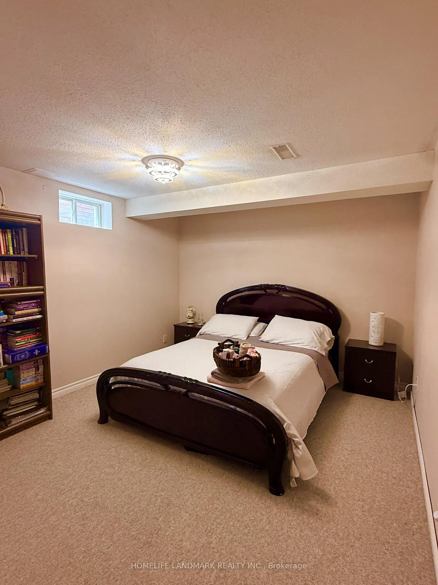 Photo 12 of 15 Jagges Drive, Barrie, Edgehill Drive — HOMEH
