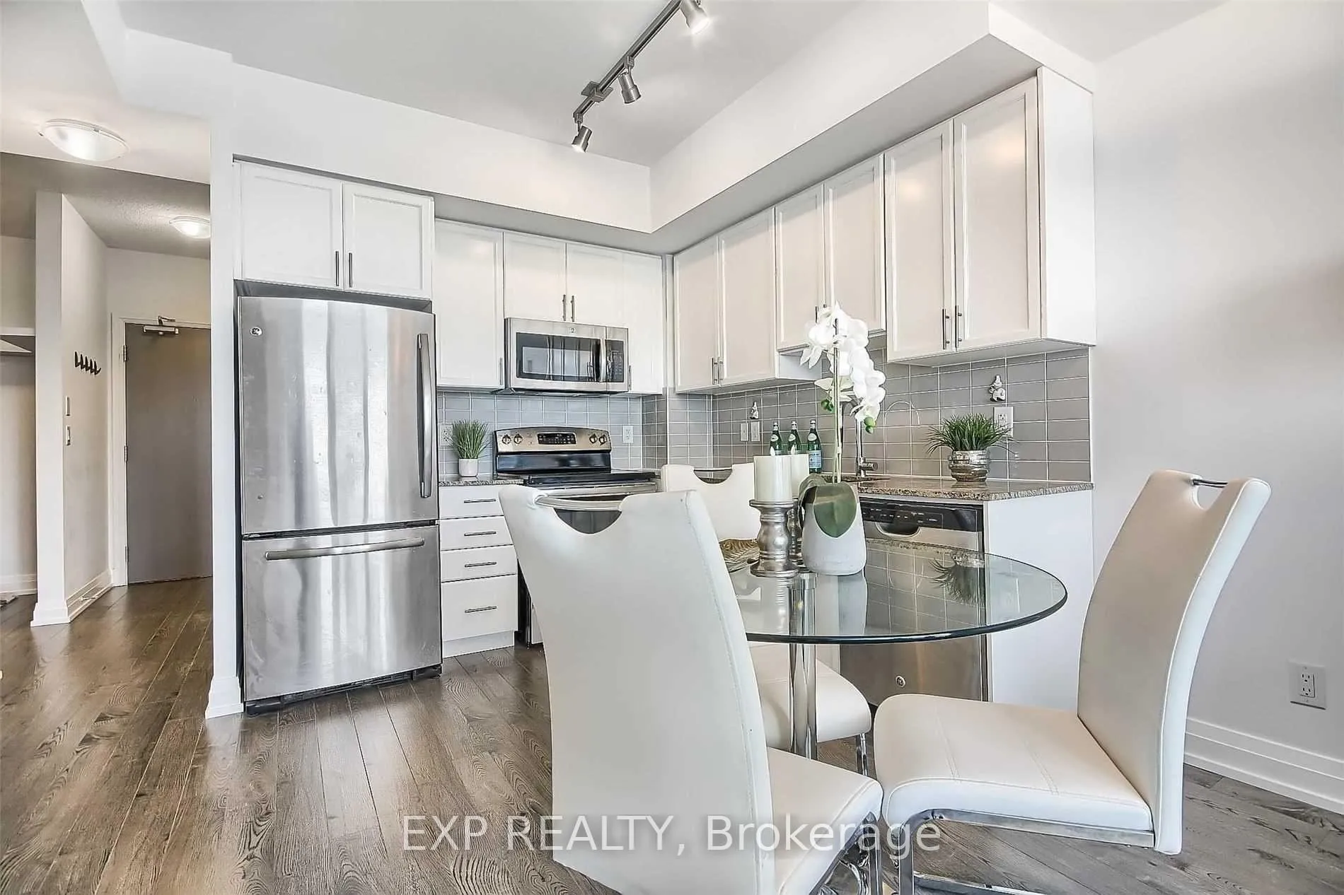 Photo 11 of Unit 523, 7167 Yonge Street, Markham, Grandview — HOMEH