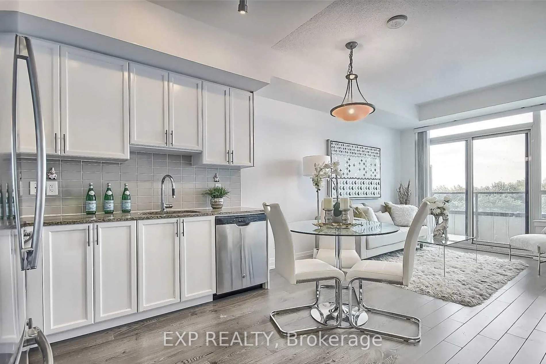 Photo 15 of Unit 523, 7167 Yonge Street, Markham, Grandview — HOMEH