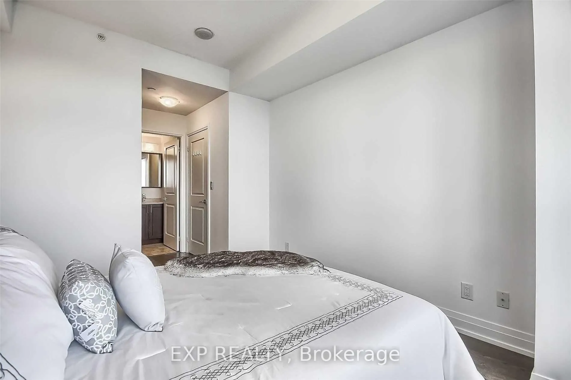 Photo 19 of Unit 523, 7167 Yonge Street, Markham, Grandview — HOMEH