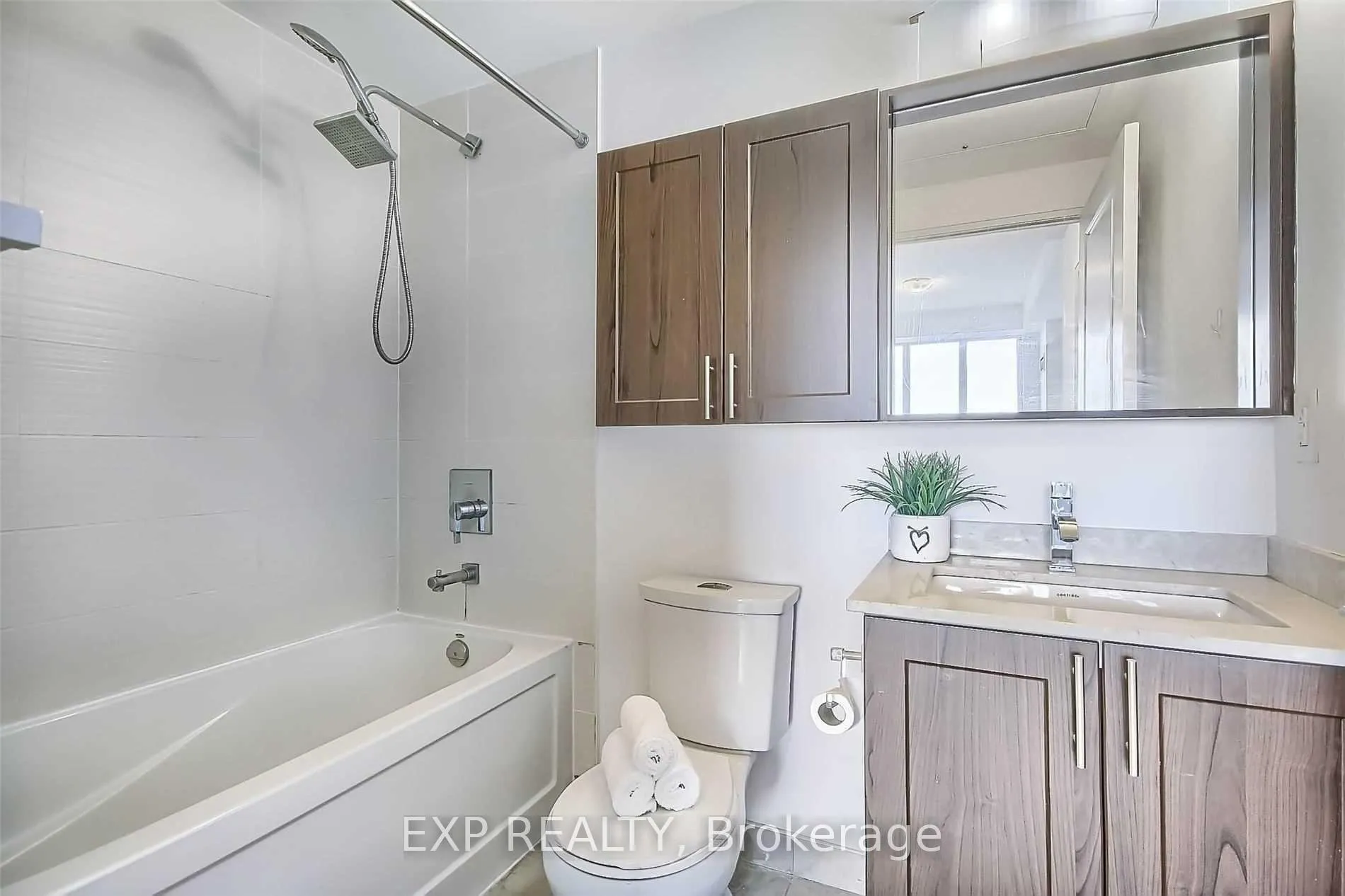 Photo 20 of Unit 523, 7167 Yonge Street, Markham, Grandview — HOMEH