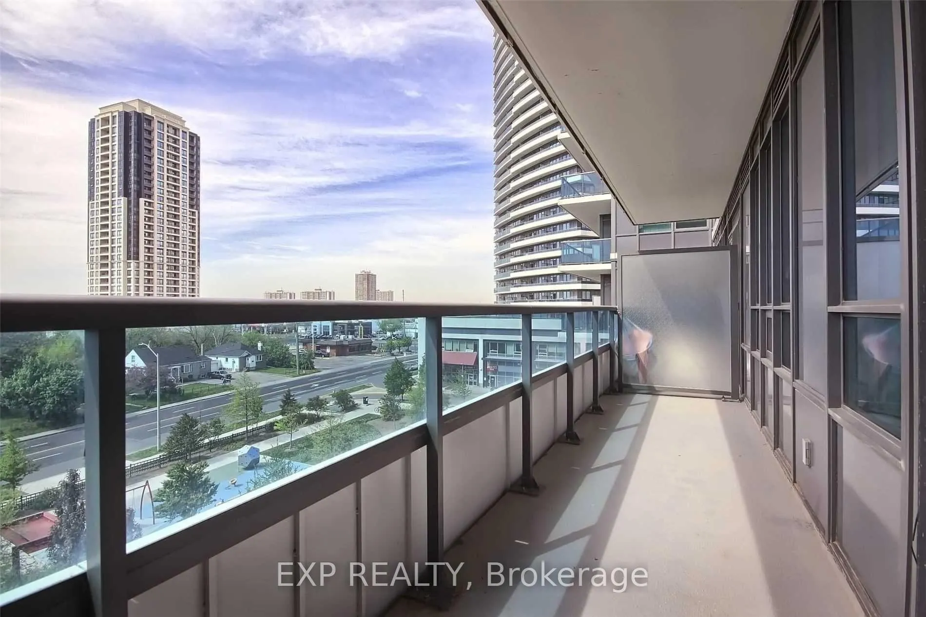 Photo 23 of Unit 523, 7167 Yonge Street, Markham, Grandview — HOMEH