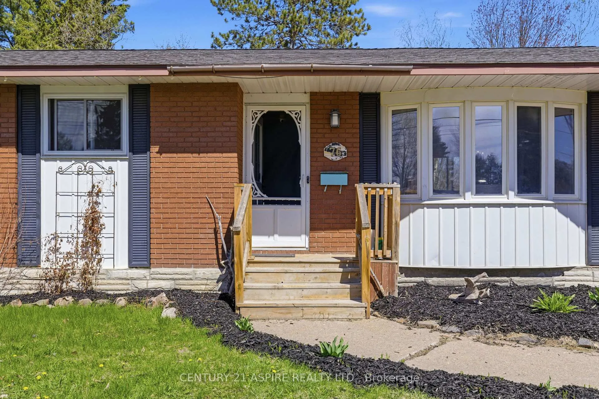 Photo 4 of 76 Doran Road, Petawawa — HOMEH