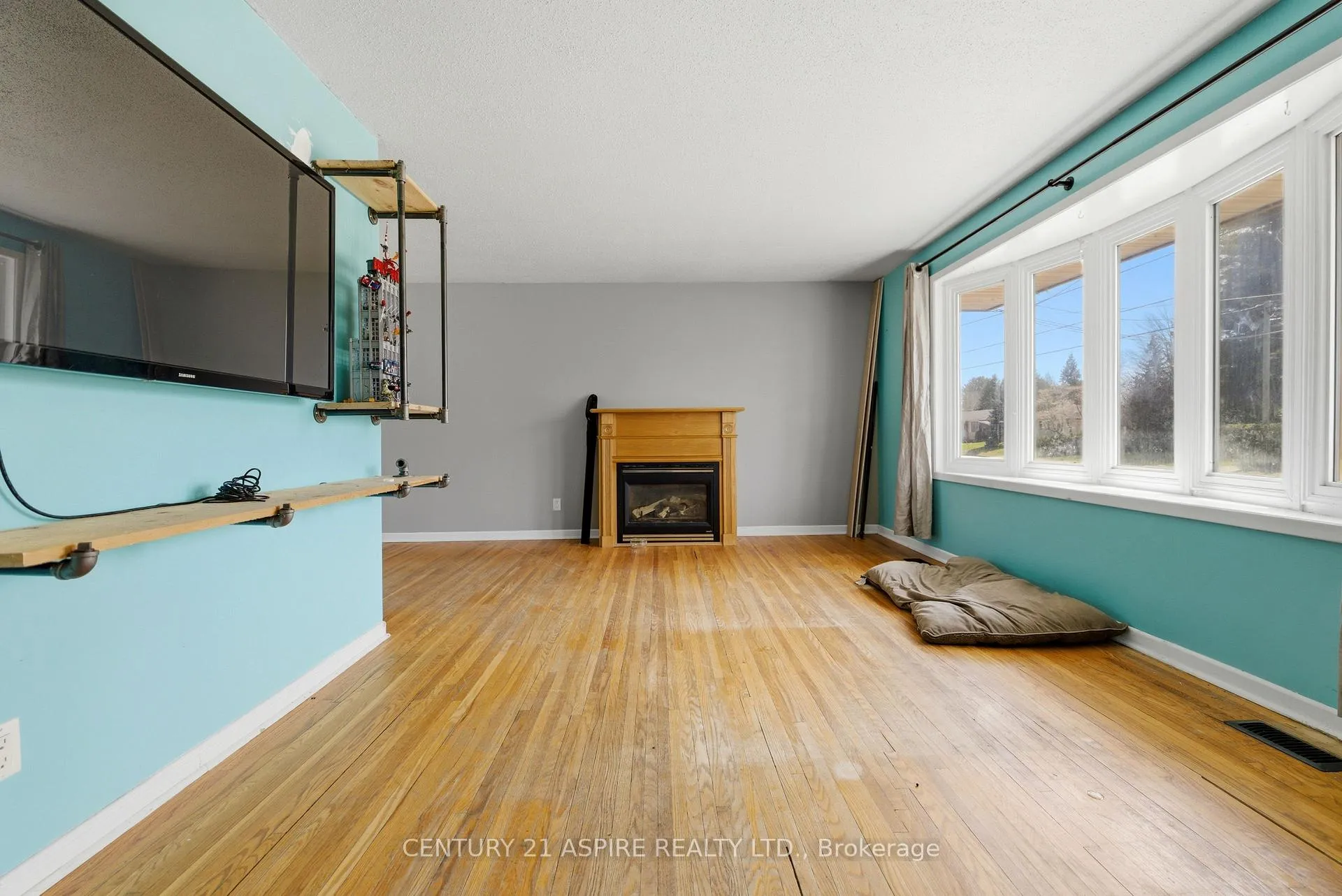 Photo 8 of 76 Doran Road, Petawawa — HOMEH
