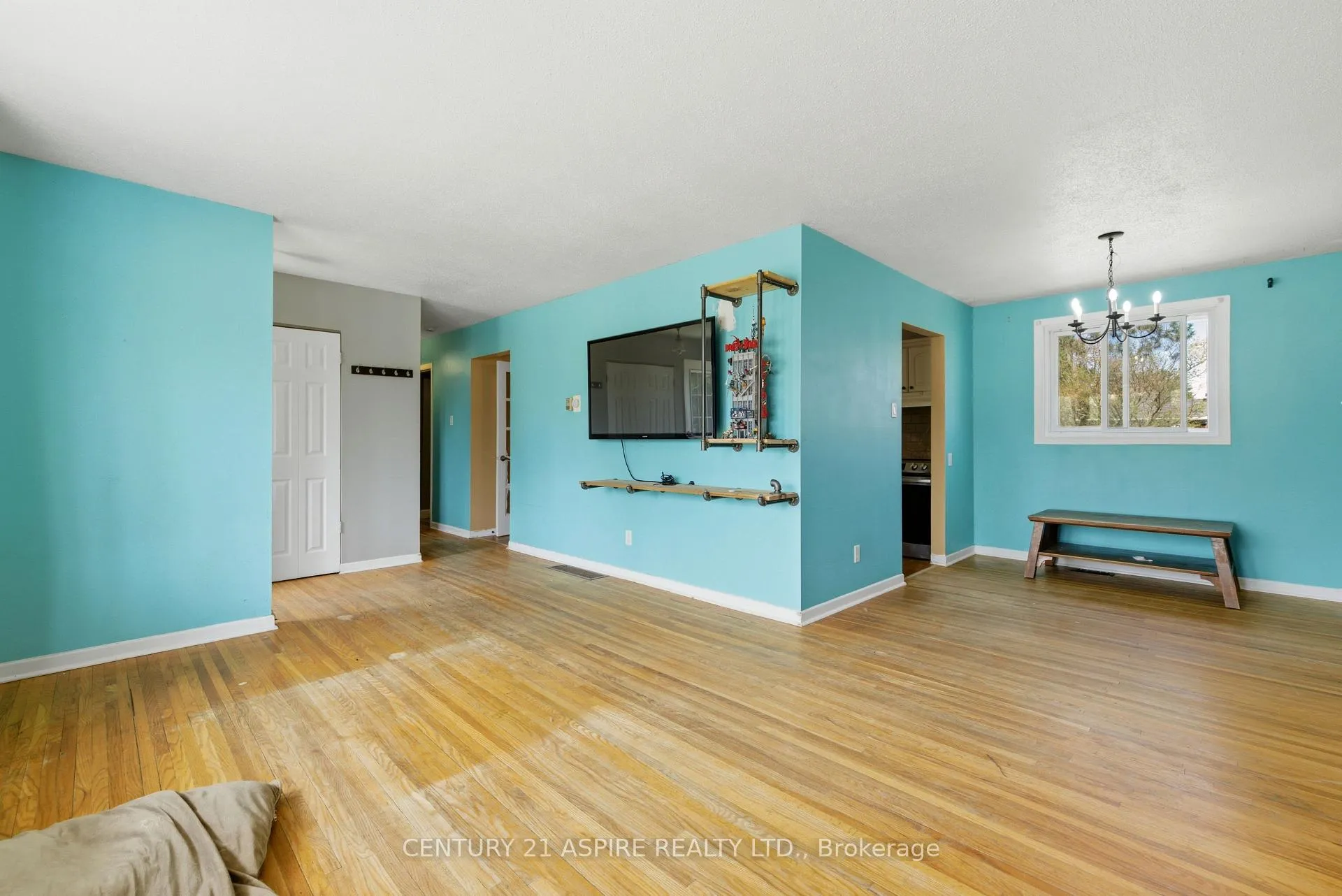 Photo 14 of 76 Doran Road, Petawawa — HOMEH