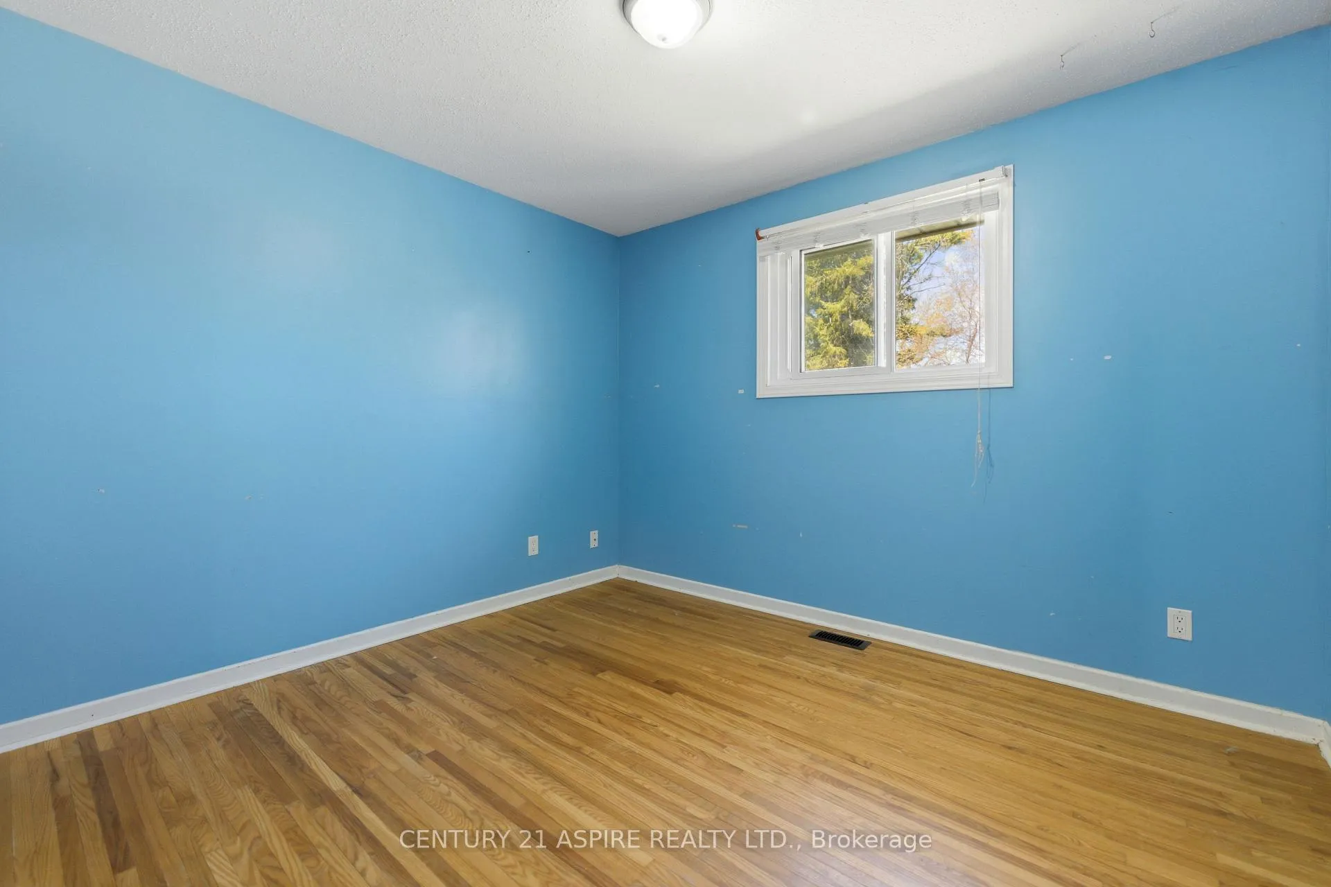 Photo 19 of 76 Doran Road, Petawawa — HOMEH