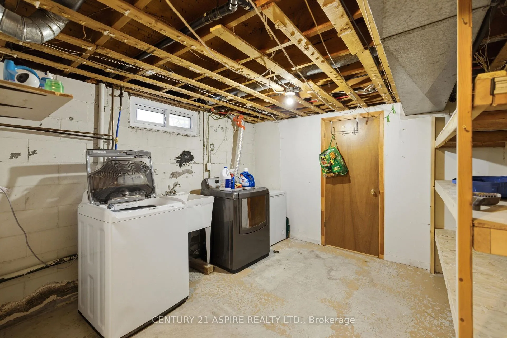 Photo 23 of 76 Doran Road, Petawawa — HOMEH