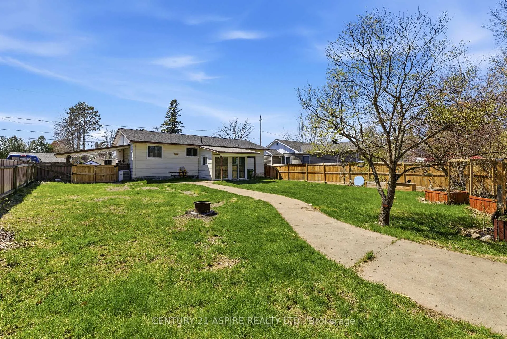 Photo 26 of 76 Doran Road, Petawawa — HOMEH