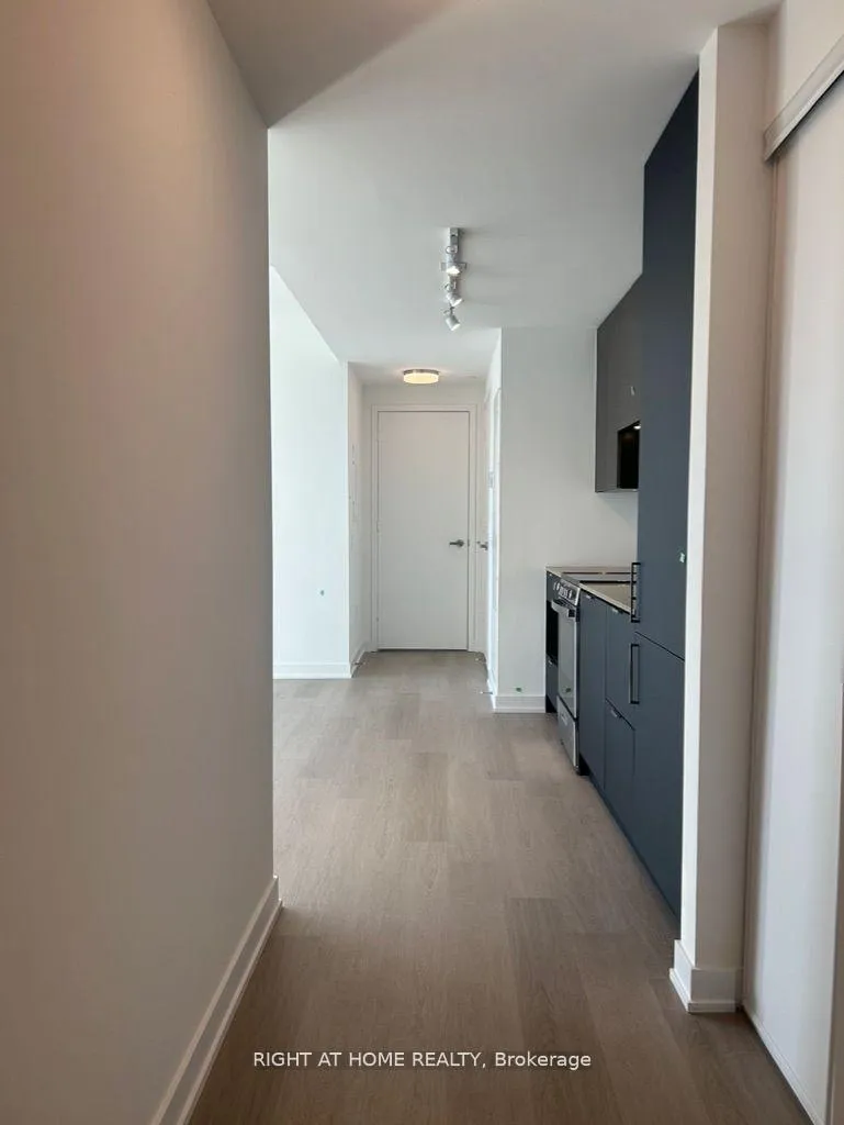 Photo 5 of Unit 4106, 3883 Quartz Road, Mississauga, City Centre — HOMEH
