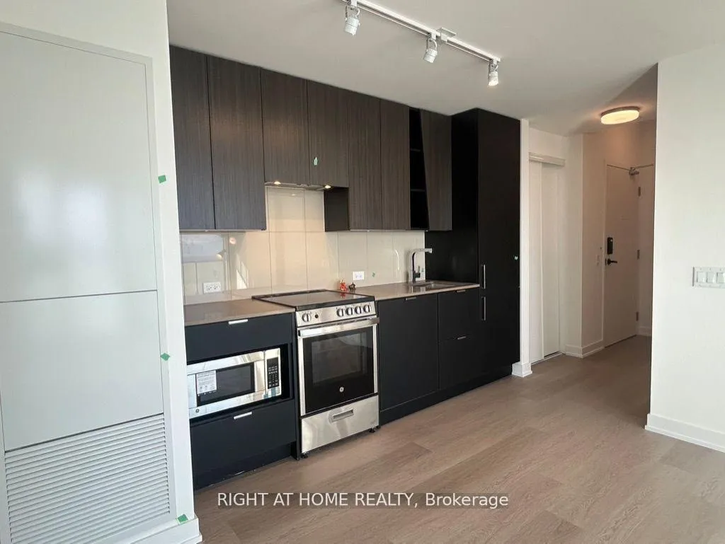 Photo 8 of Unit 4106, 3883 Quartz Road, Mississauga, City Centre — HOMEH