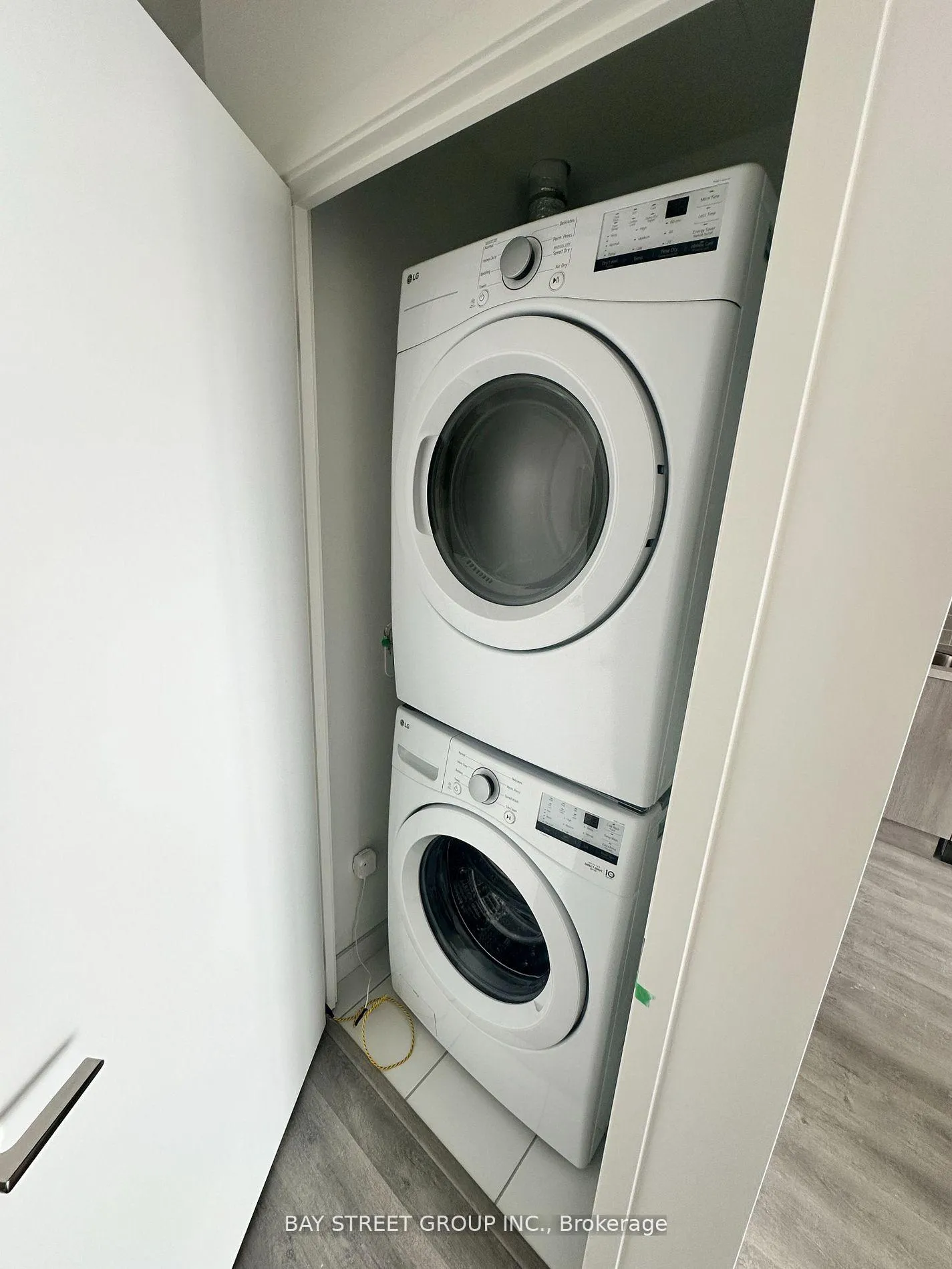 Photo 3 of Unit 1813, 292 Verdale Cross Road, Markham, Unionville — HOMEH
