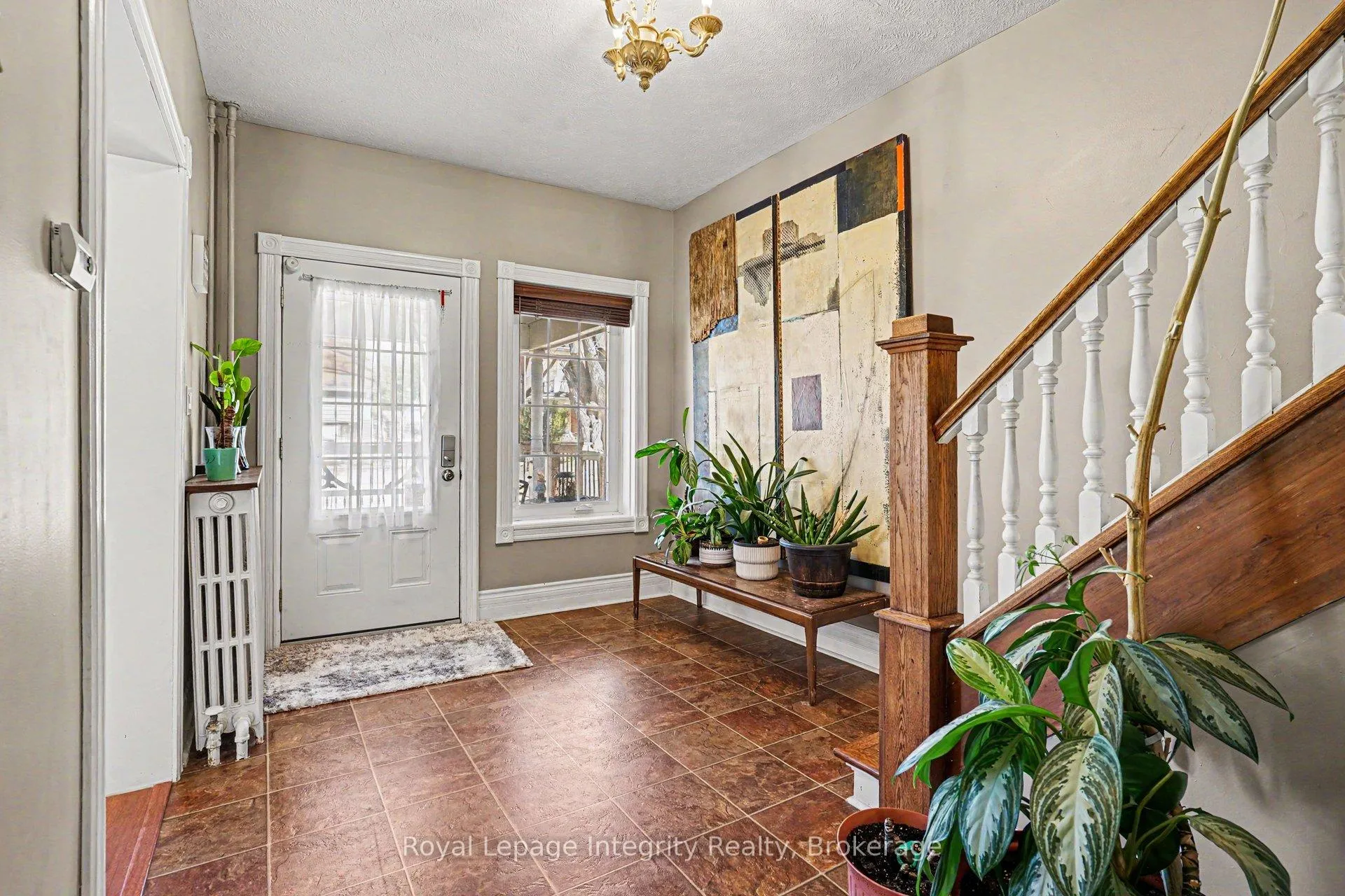 Photo 3 of 976 6th Avenue E, Owen Sound — HOMEH