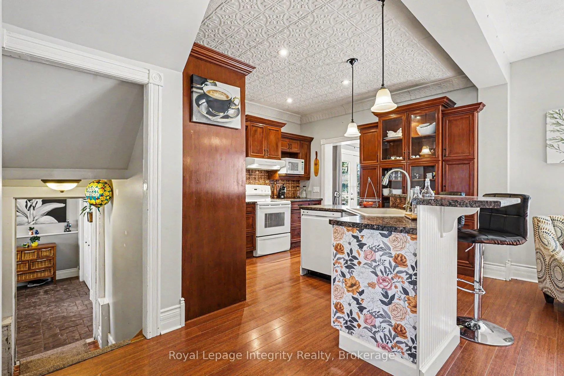Photo 10 of 976 6th Avenue E, Owen Sound — HOMEH