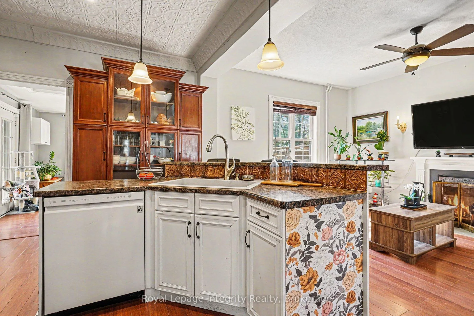 Photo 11 of 976 6th Avenue E, Owen Sound — HOMEH