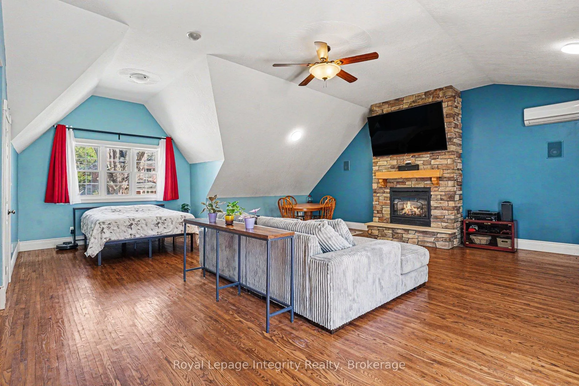 Photo 14 of 976 6th Avenue E, Owen Sound — HOMEH