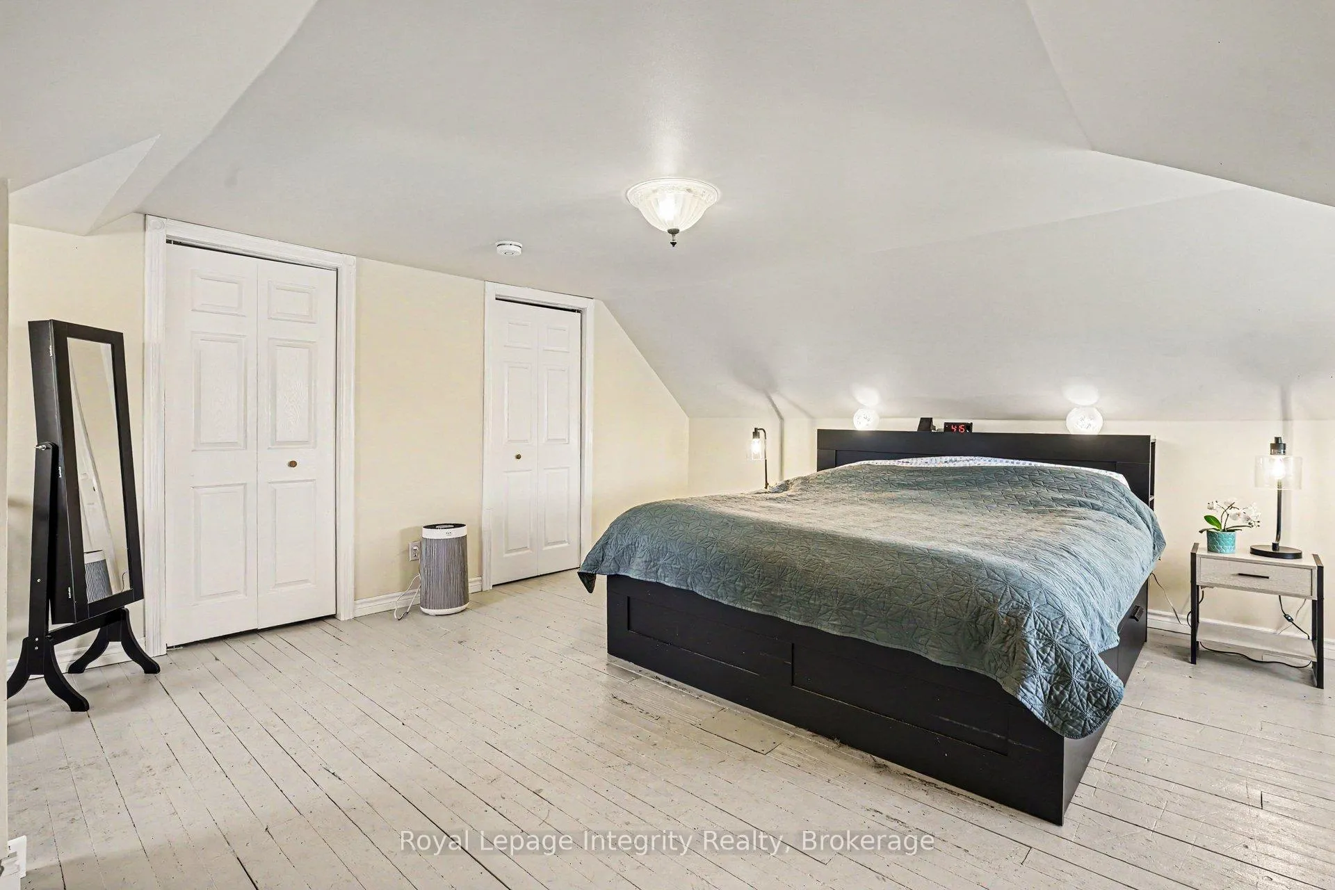 Photo 34 of 976 6th Avenue E, Owen Sound — HOMEH