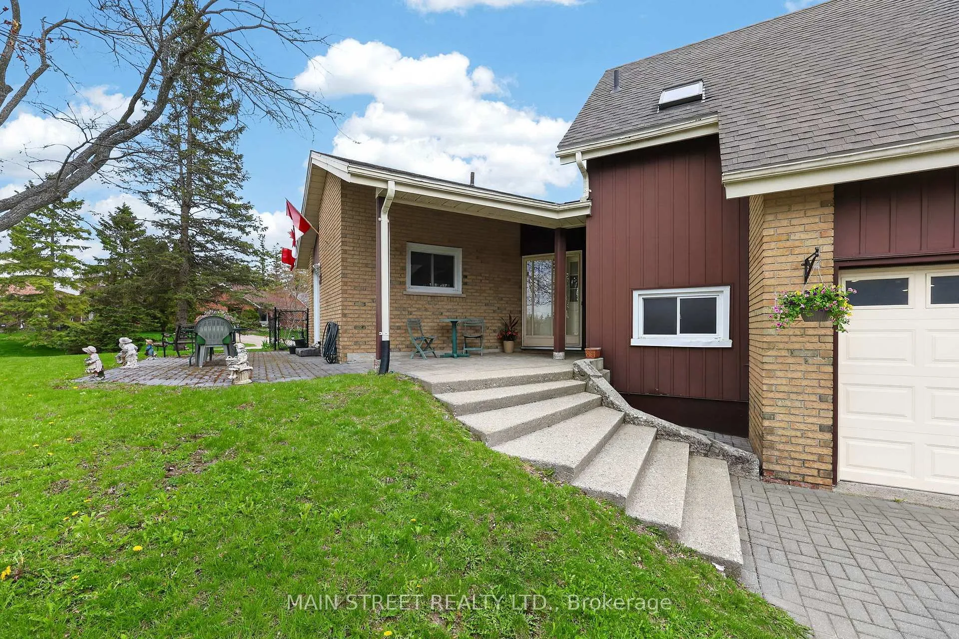 Photo 4 of 3 Meadowlands Drive, Brock, Cannington — HOMEH