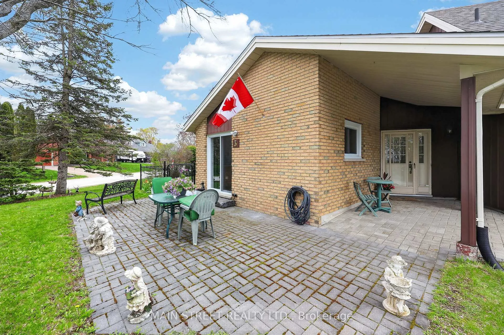 Photo 5 of 3 Meadowlands Drive, Brock, Cannington — HOMEH