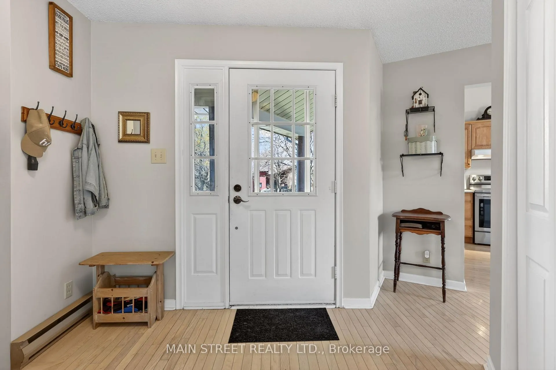 Photo 7 of 3 Meadowlands Drive, Brock, Cannington — HOMEH