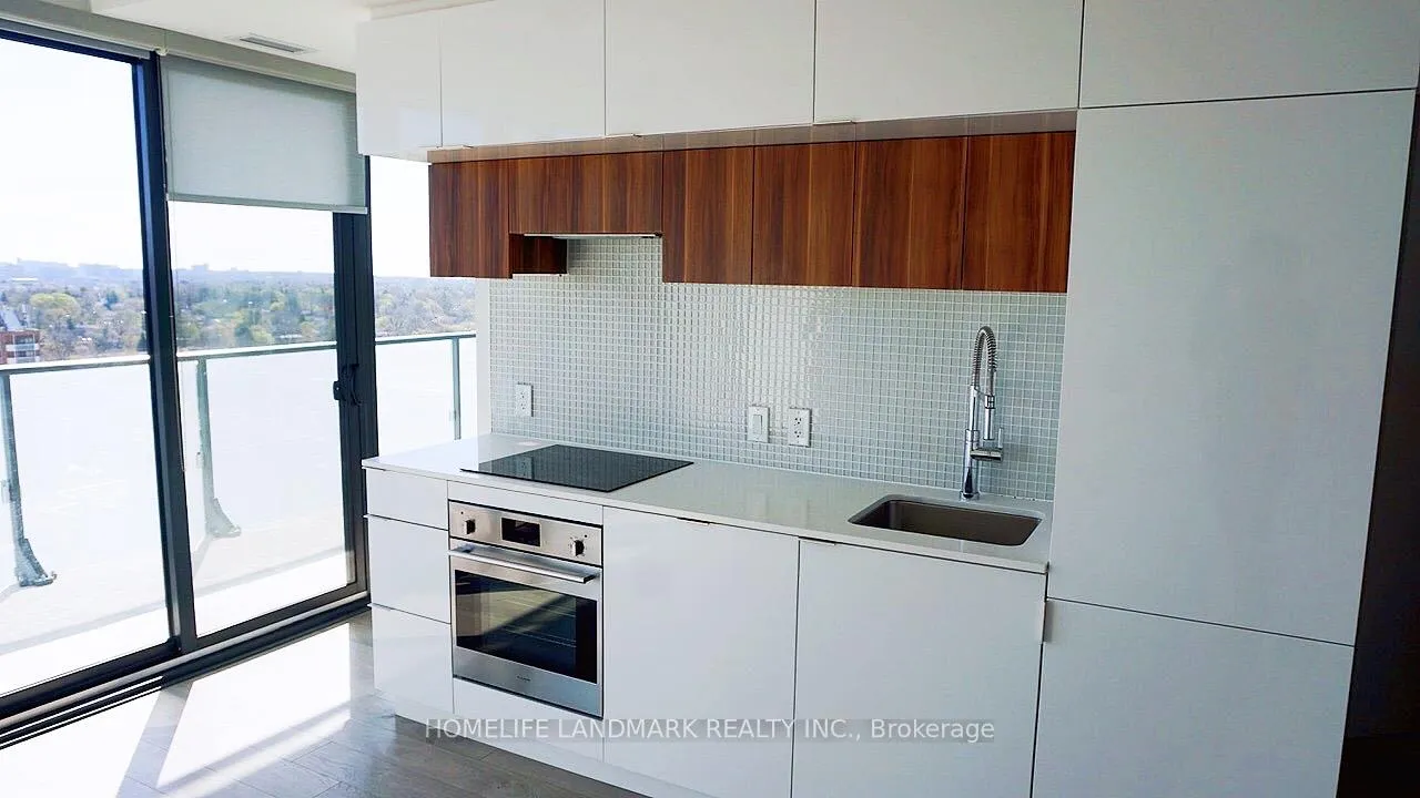 Photo 3 of Unit 1306, 185 Roehampton Avenue, Toronto, Mount Pleasant West — HOMEH