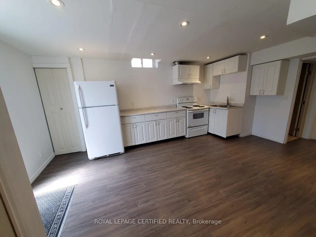 Photo 1 of 595 Walpole Crescent, Newmarket, Stonehaven-Wyndham — HOMEH