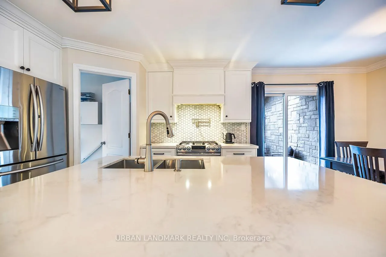 Photo 6 of 140 Riveredge Drive, Georgina, Keswick North — HOMEH