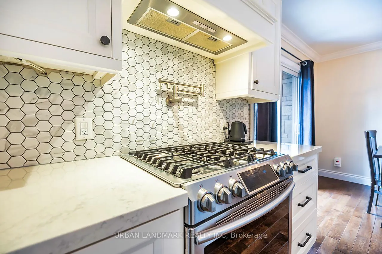 Photo 8 of 140 Riveredge Drive, Georgina, Keswick North — HOMEH
