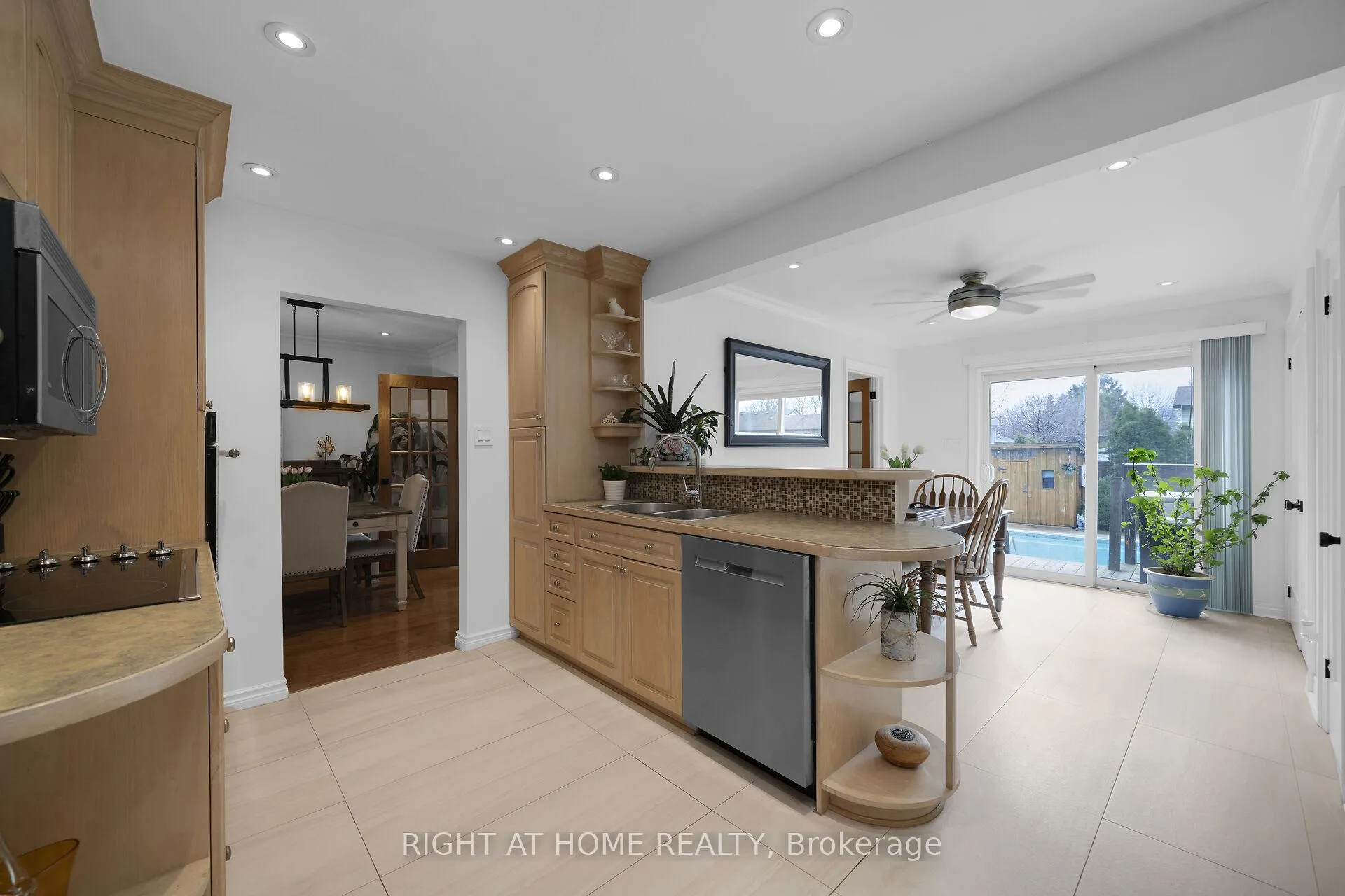 Photo 12 of 760 Willow Avenue, Milton, Dorset Park — HOMEH