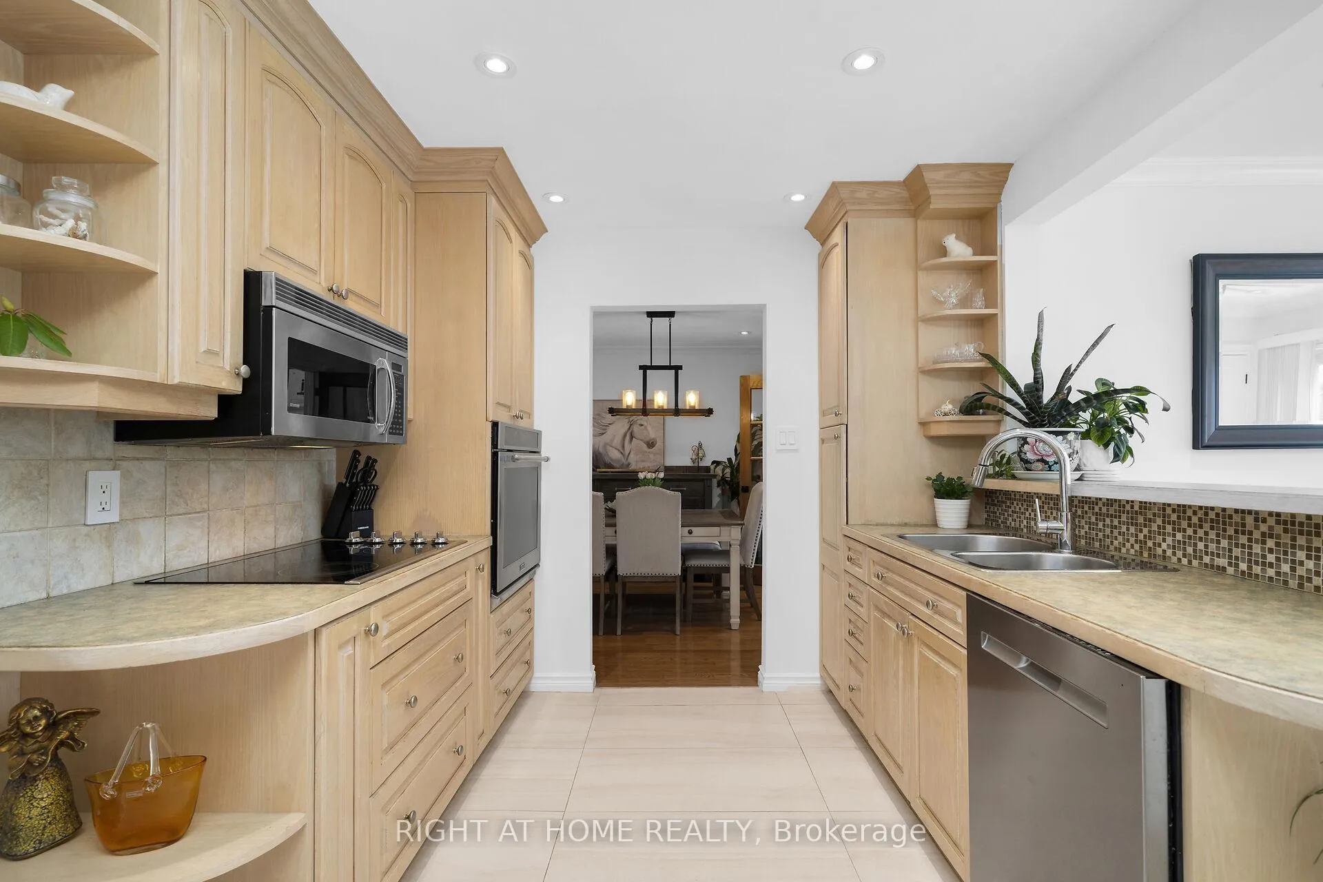 Photo 17 of 760 Willow Avenue, Milton, Dorset Park — HOMEH