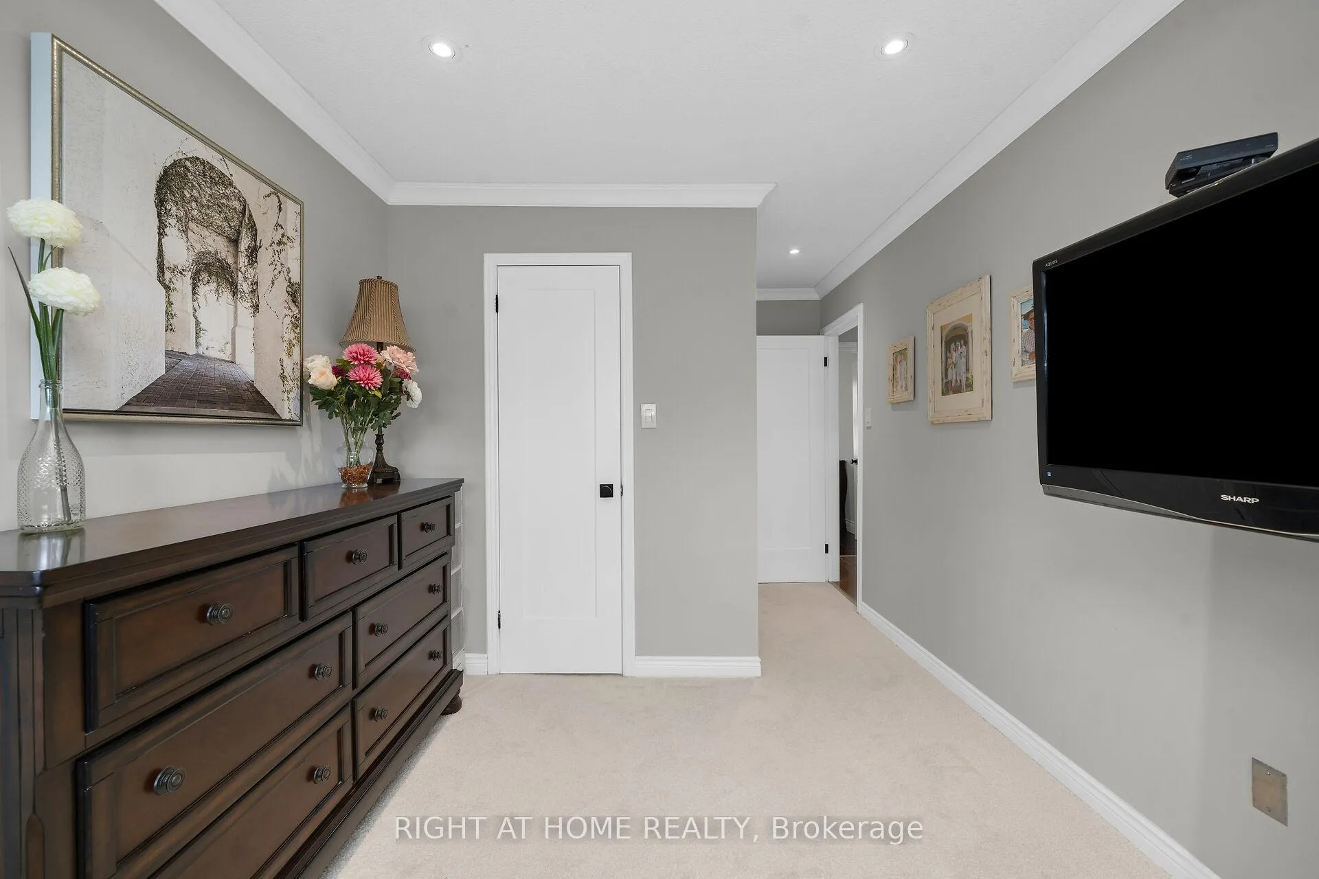 Photo 20 of 760 Willow Avenue, Milton, Dorset Park — HOMEH